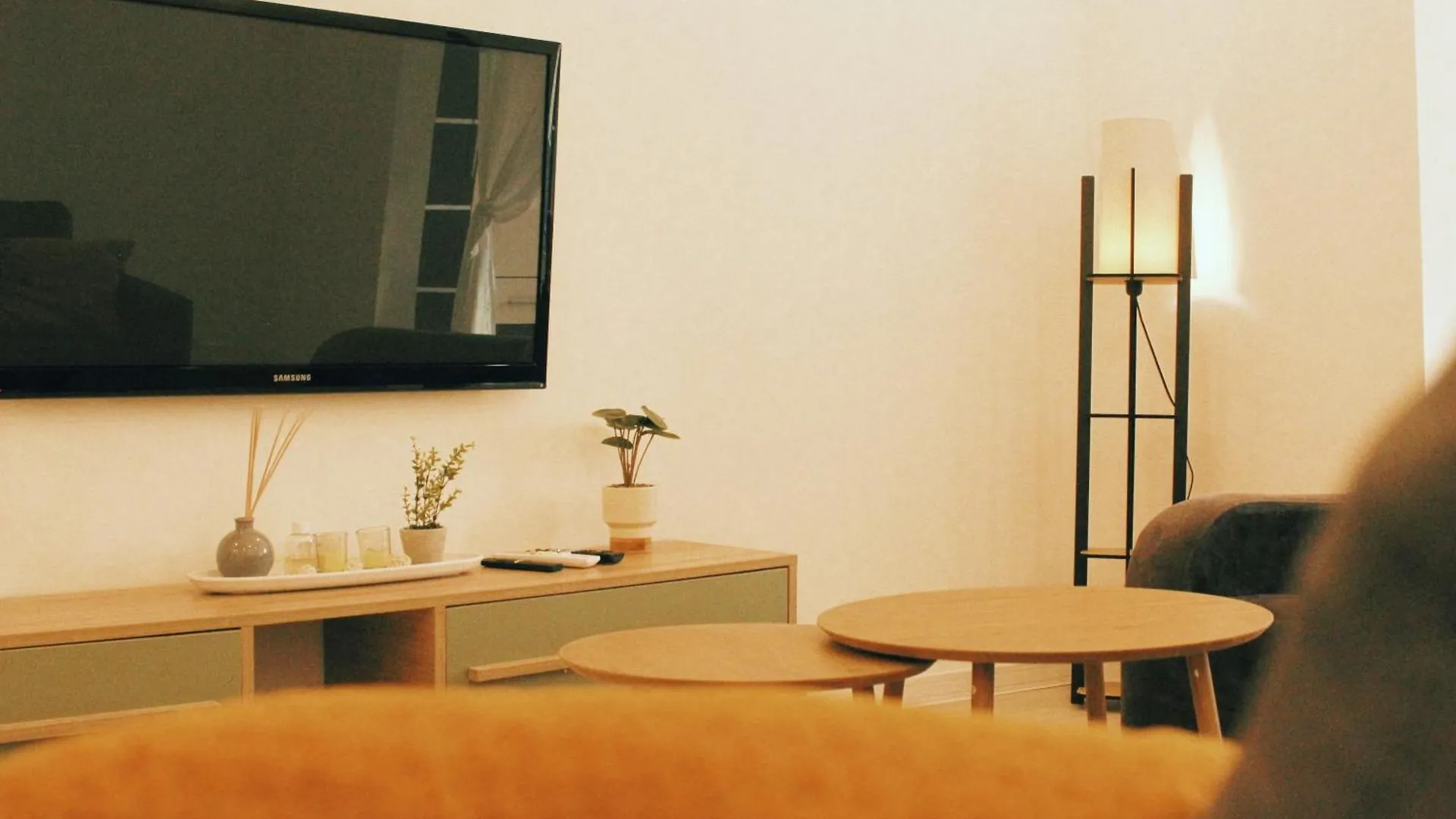 اتصالات New Bright Apartment In Old Avlabari 